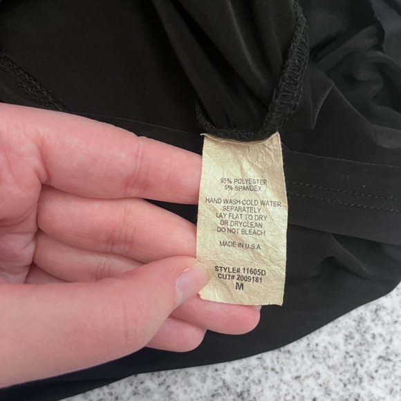 Sabora Classic Black Long Sleeve Dress - Picture 7 of 7